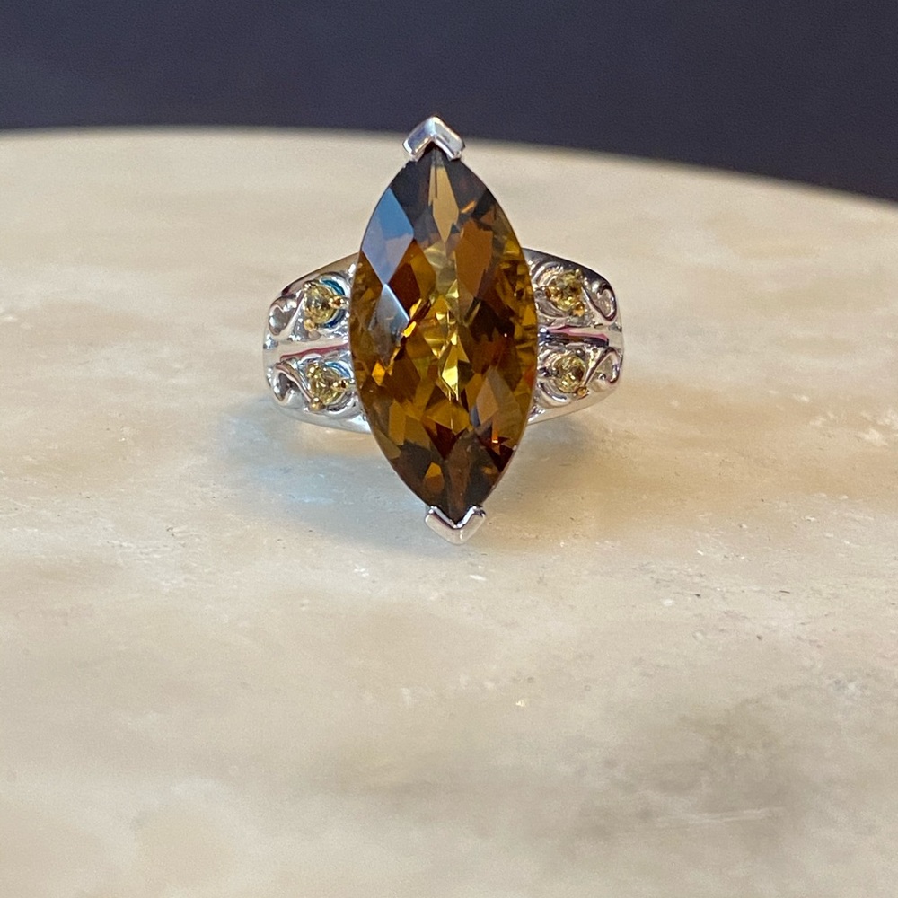 NWOT CHAMPAGNE QUARTZ W YELLOW SAPPHIRE 925 RING